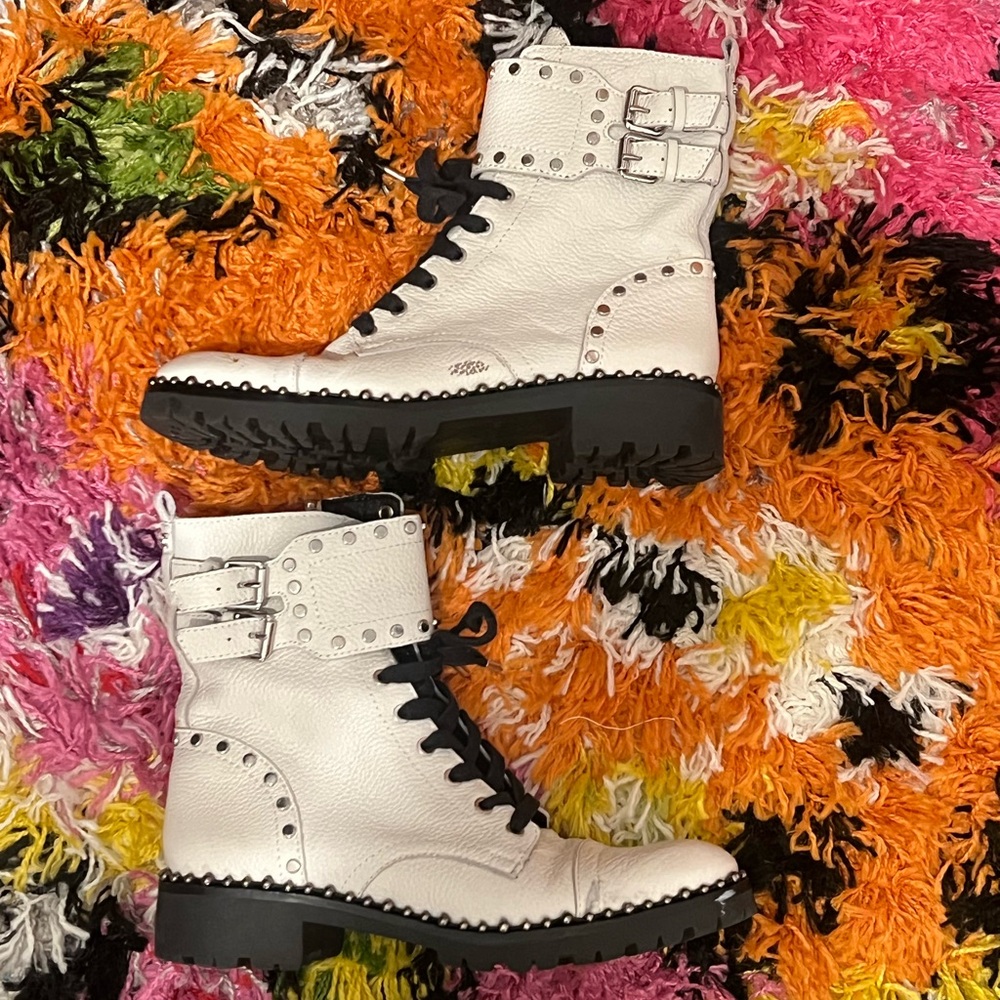 Sam Edelman White “Jennifer” Boots